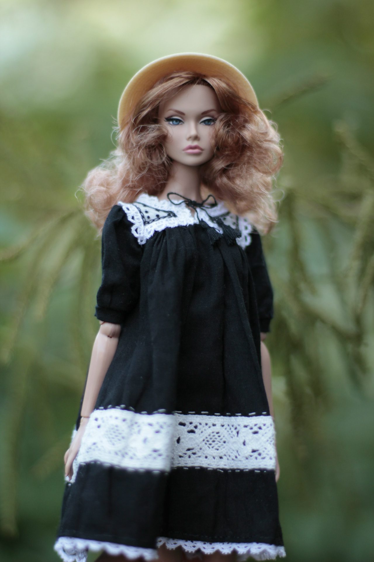 The "Hana" dress with cotton lace and embroidery for 11 1/2 Prime; Brb Made-to-Move, Fashion Royalty, Poppy Parker doll and similar dolls (Copy)